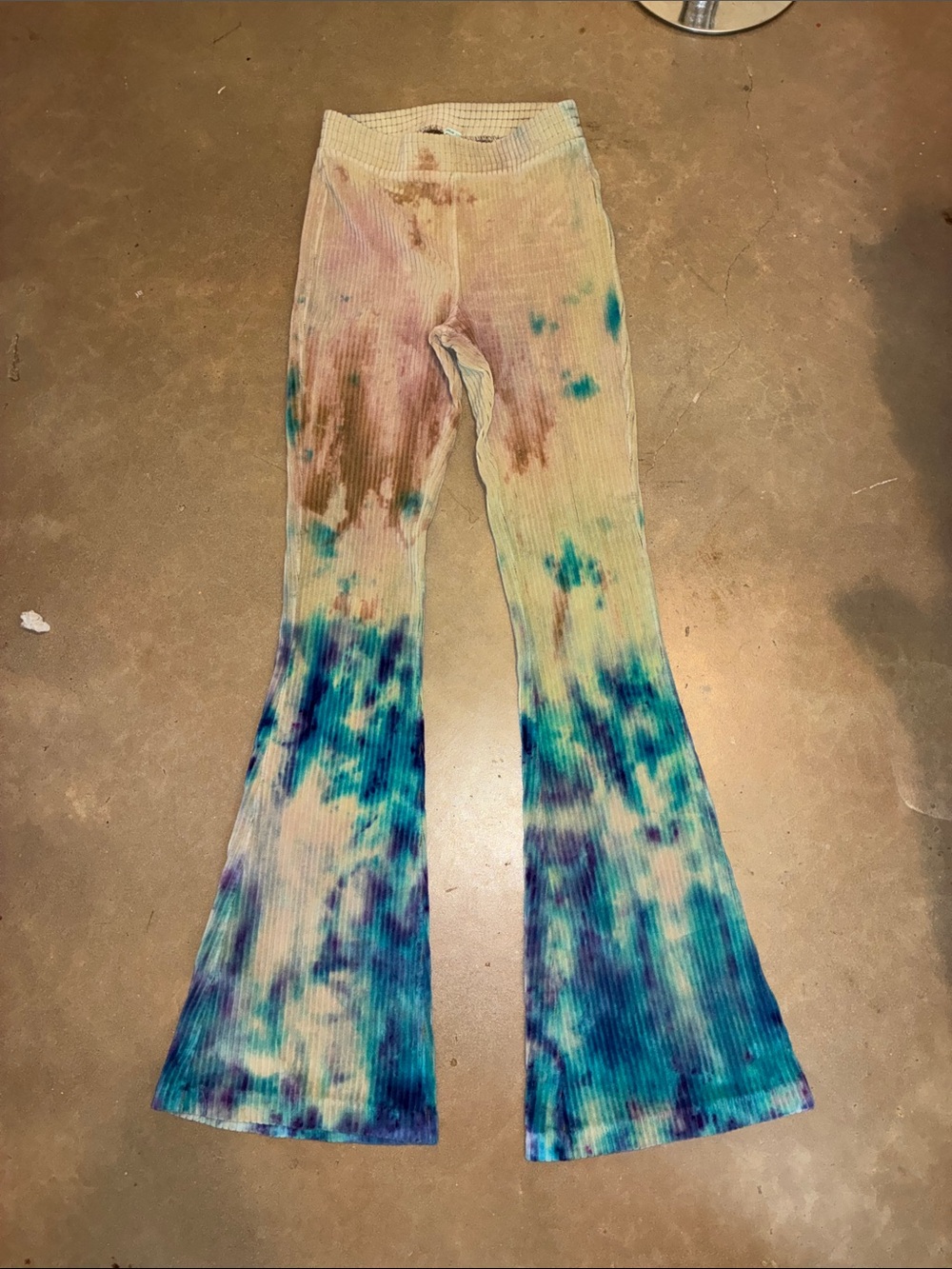 Aerie festival Tie-Dye Ribbed Flare Bottoms